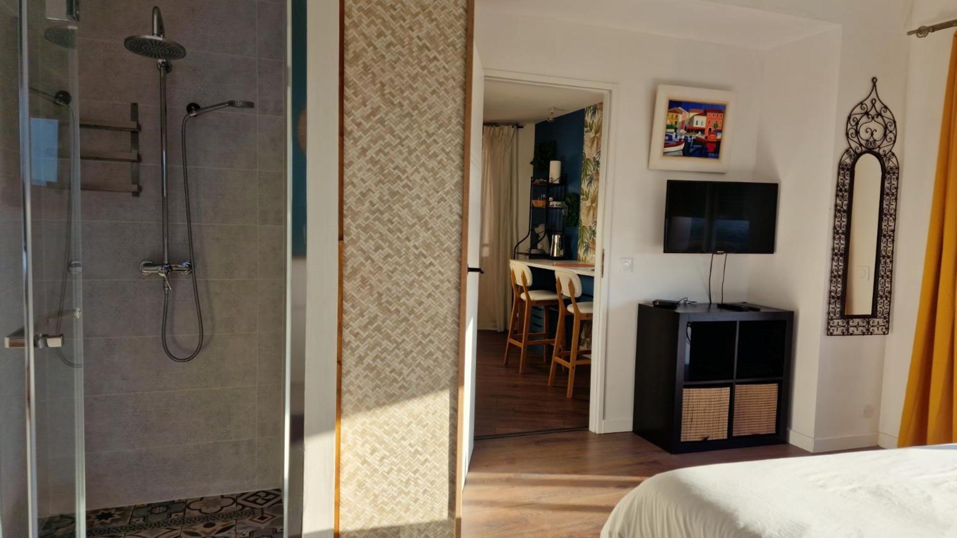 Reve D'Escapade Chambre Avec Vue Sublime Sur Les Cevennes Ardechoises Barjac  Εξωτερικό φωτογραφία
